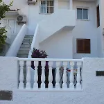 Cerca De La Playa De La Mata Торевьиа