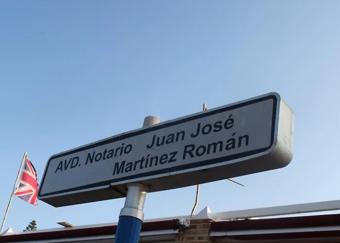 Cerca De La Playa De La Mata *