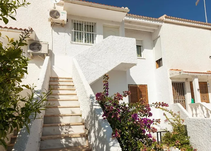 Cerca De La Playa De La Mata Hébergement de vacances *