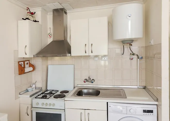 Cerca De La Playa De La Mata *